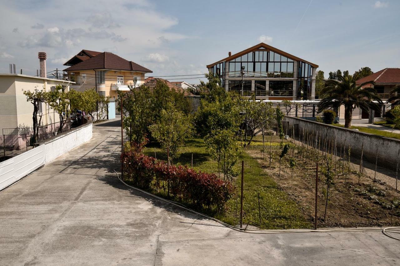 Villa Garden Shkodra Exterior photo