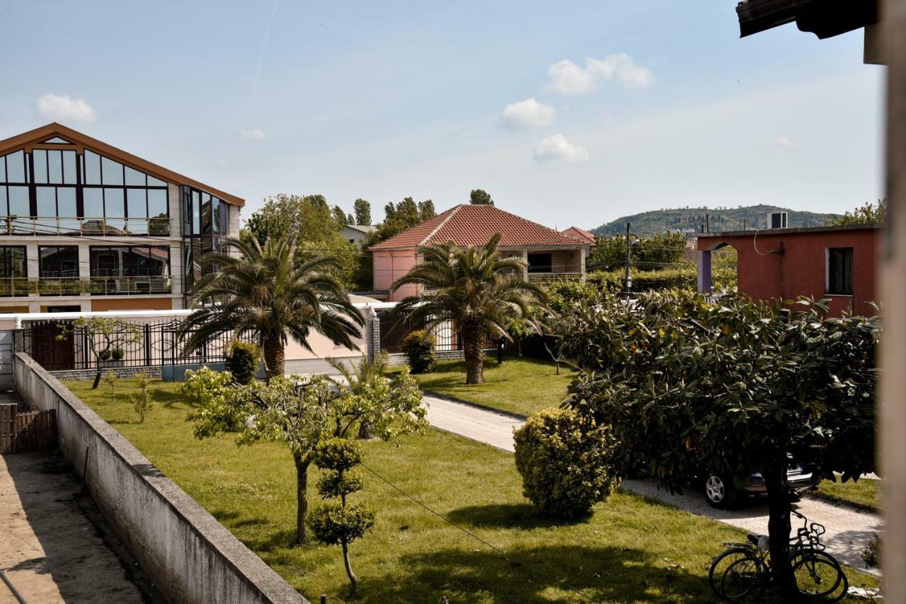 Villa Garden Shkodra Exterior photo